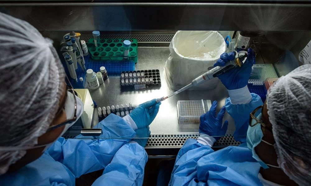 Μετάλλαξη «Δέλτα»: Αν δείτε αυτά τα συμπτώματα πρέπει να ανησυχήσετε